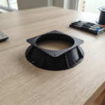 Tolva de ventilación para cuadro eléctrico industrial impresa en 3D con ABS resistente al calor.